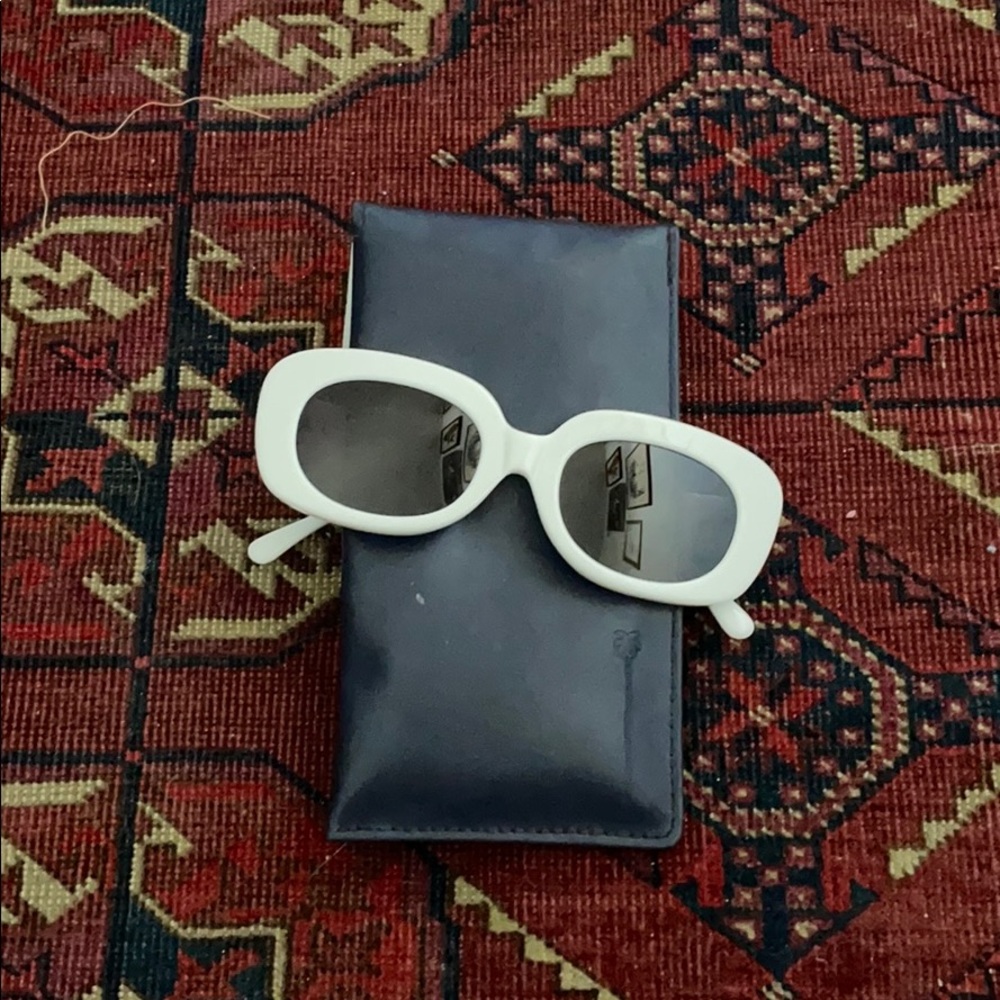 White Crap’s Sunglasses 😎